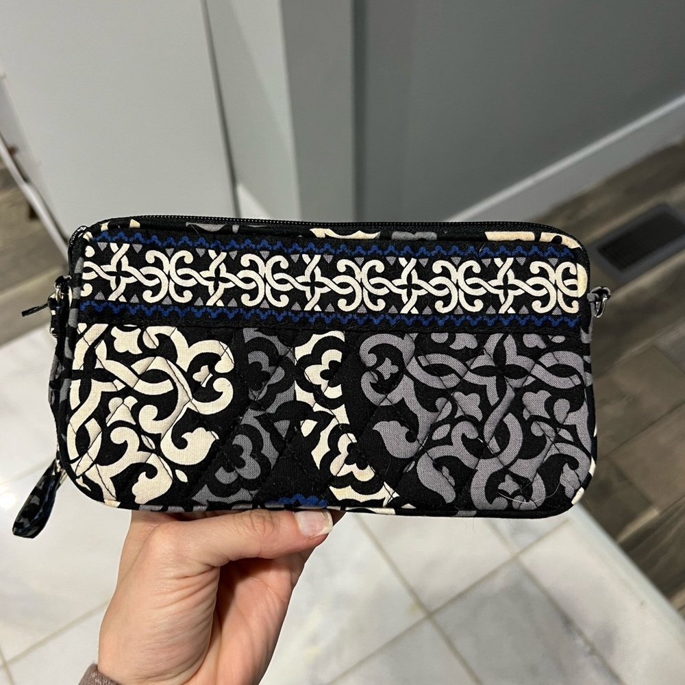 Vera bradley clutch